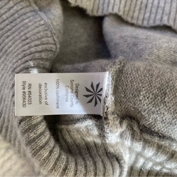 Athleta 100% Cashmere Light Gray Women's Wide Neck Sweater - Picture 6 of 6